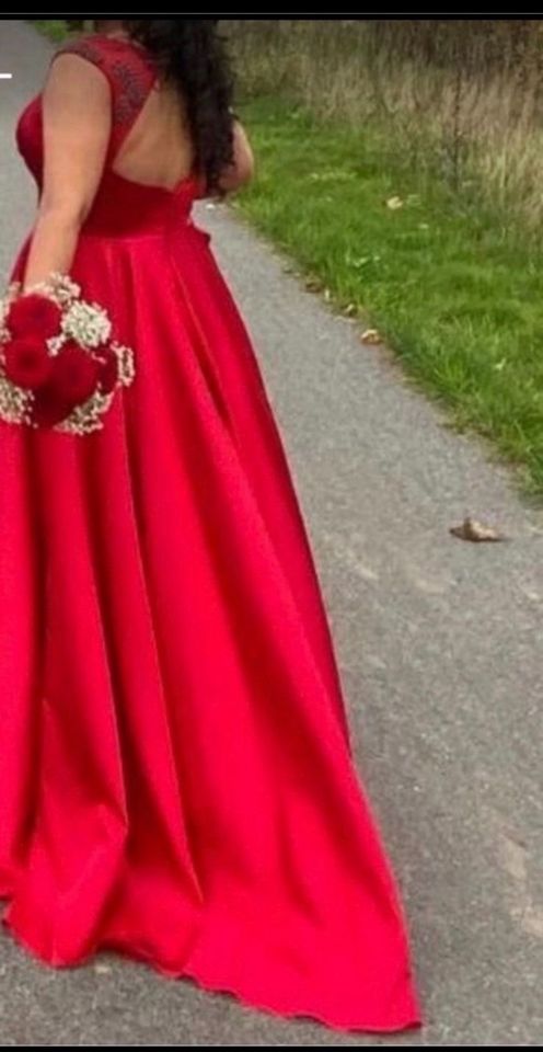 Abendkleid rot Satin in Gelsenkirchen