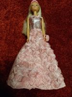 Steffi love mit schönem Kleid mit Blüten besetzt Brandenburg - Brieselang Vorschau