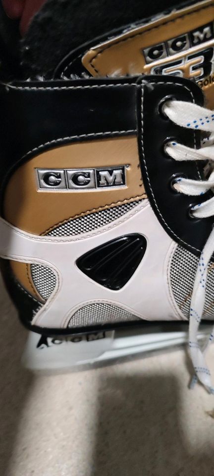 CCM Eishockey Schlittschuhe in Peiting