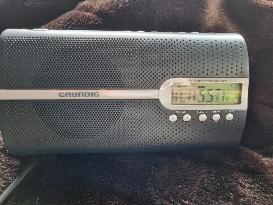 Radio mit Funkuhr in Bonn