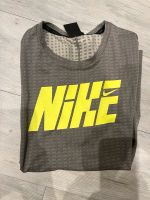 Nike T-Shirt Gr. 158-170 cm Baden-Württemberg - Oberboihingen Vorschau