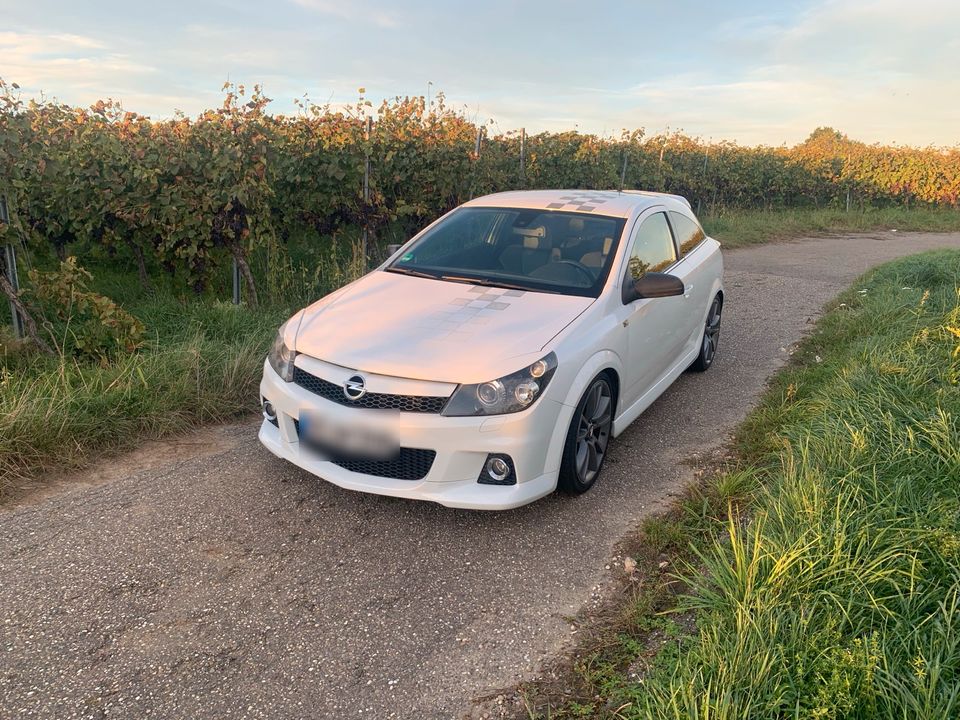 Opel Astra H OPC Nürburgring Edition in Mühlhausen