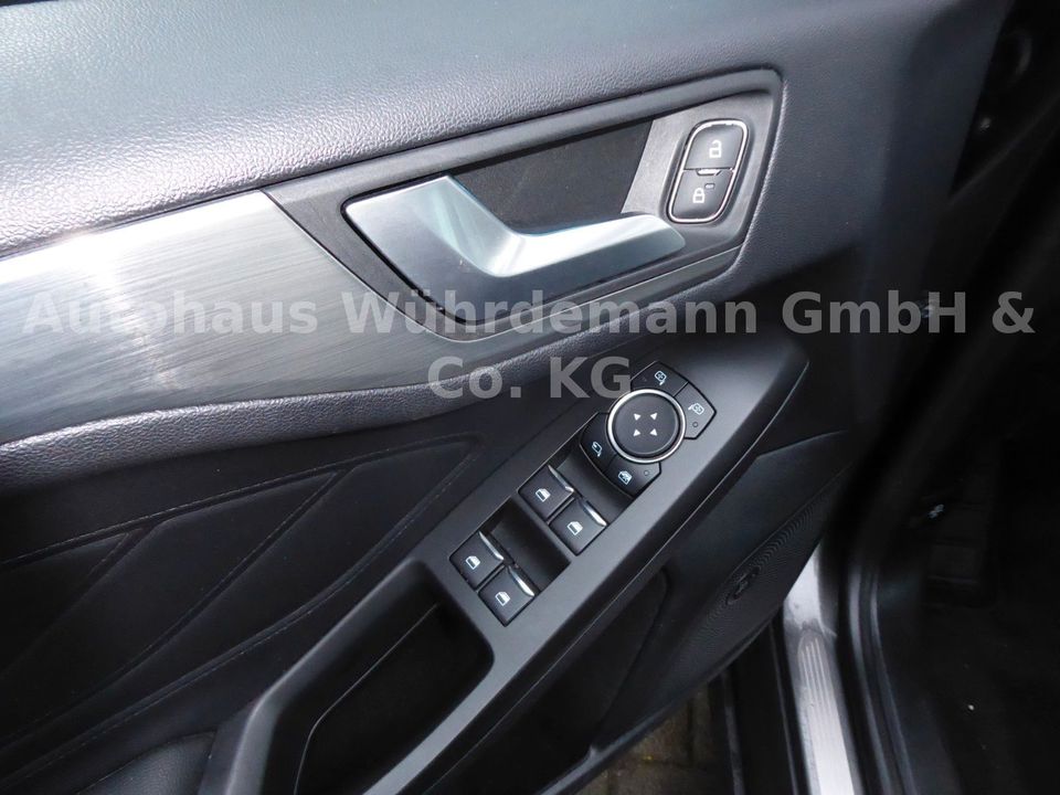 Ford Focus Lim. Titanium in Ganderkesee