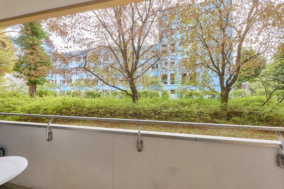 Modernisierte 3-Zimmer-Erdgeschosswohnung mit Einbauküche zwischen Neuhausen & Schwabing in München