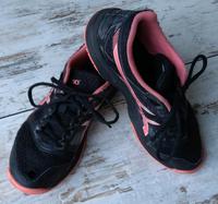 Sportschuhe asics 37,5 helle Sohle Laufschuh Räuberschuhe Dresden - Cossebaude Vorschau