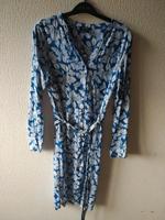 Kleid mit Blumenmuster mit Bindegürtel Nordrhein-Westfalen - Borken Vorschau