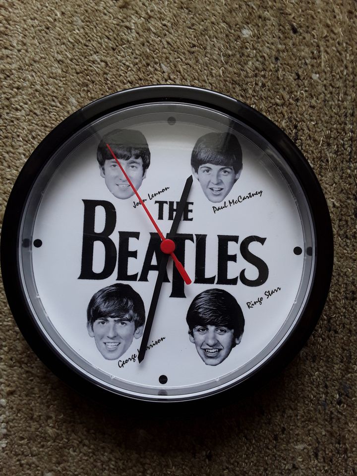 Wanduhr für Beatles-Fans, Durchmesser 21,5 cm, 4 cm hoch in Chemnitz