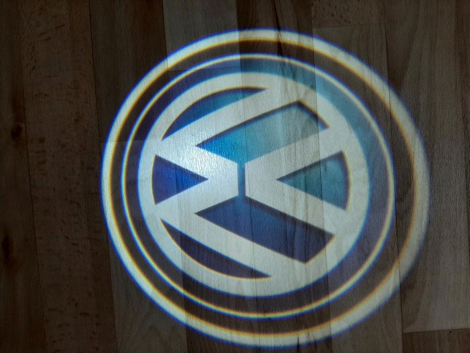 Autotürenlicht/Licht/Tür/ VW Emblem/LED/Auto in Niederheimbach