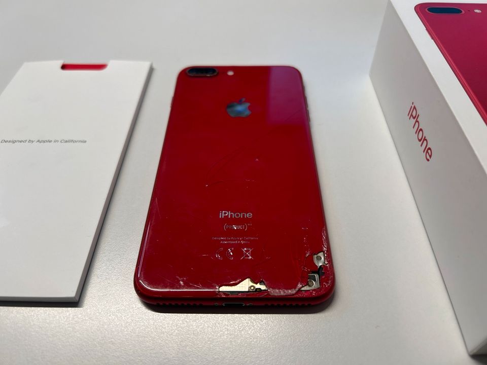 iPhone 8 Plus Red 256 GB in Köln