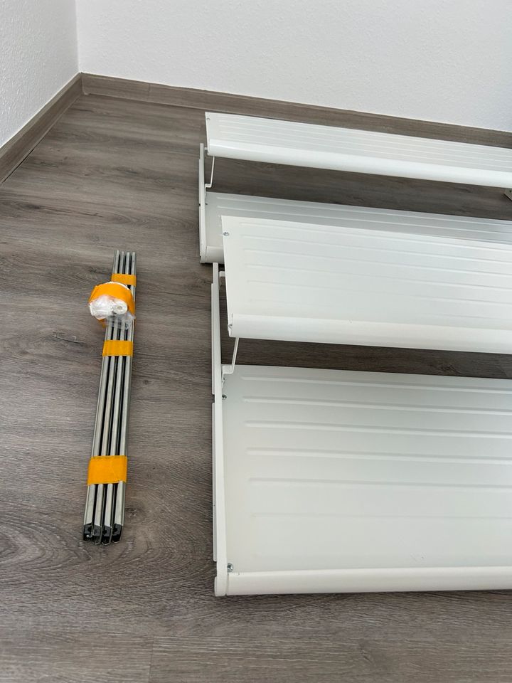 Ikea Schuhregal, ausziehbar 100x58 cm in Winnweiler