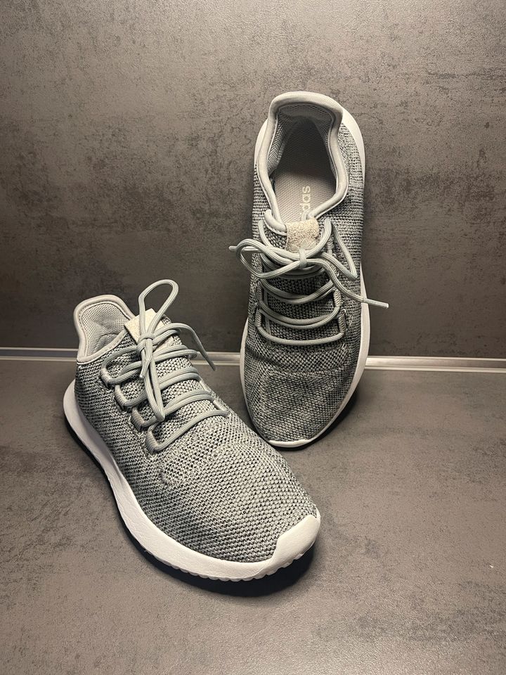 Adidas Tubular Shadow Grey - BB8870 - EU Größe 39 1/3 in Bochum -  Bochum-Nord | eBay Kleinanzeigen ist jetzt Kleinanzeigen