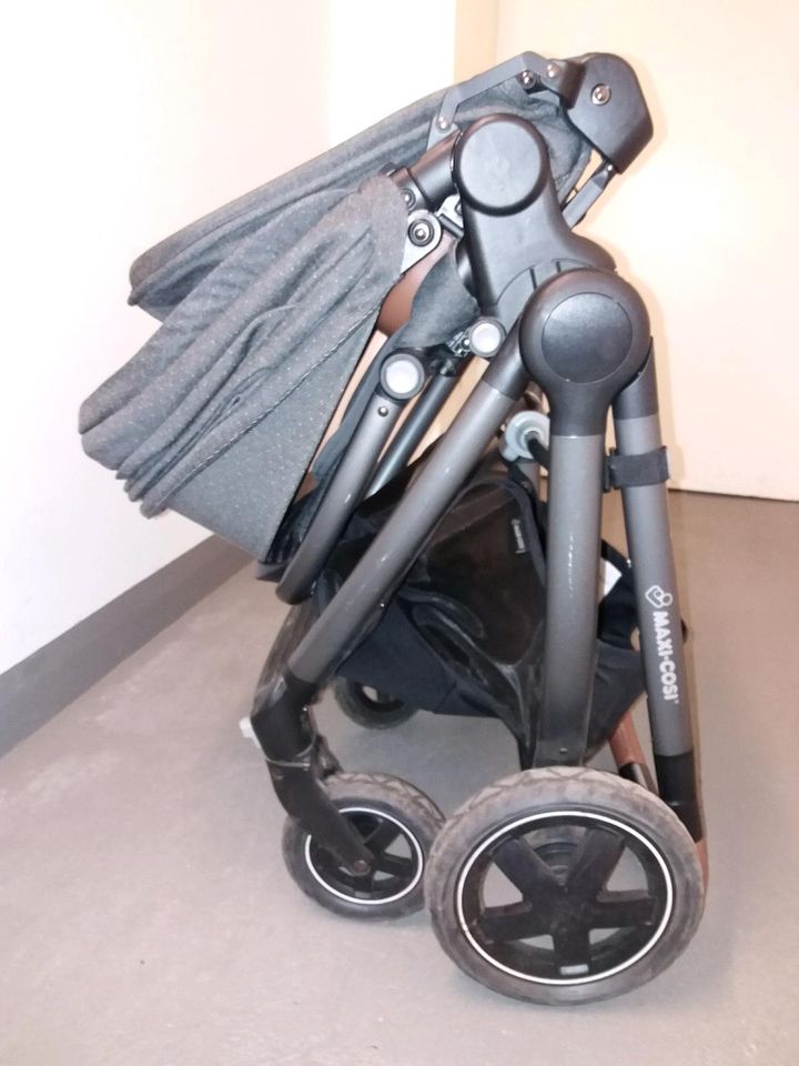 Kinderwagen Maxi Cosi Adorra 3in1 in Köln