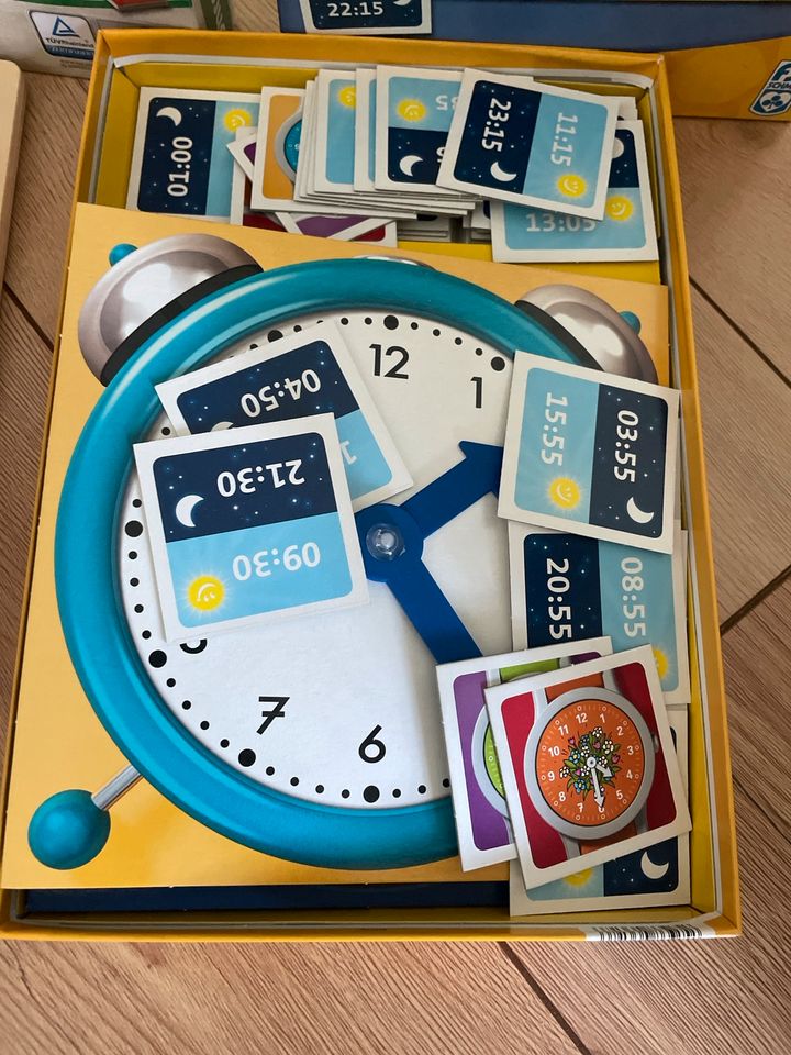 Uhren Puzzle, lern die Uhr 2 Spiele in Ortenburg