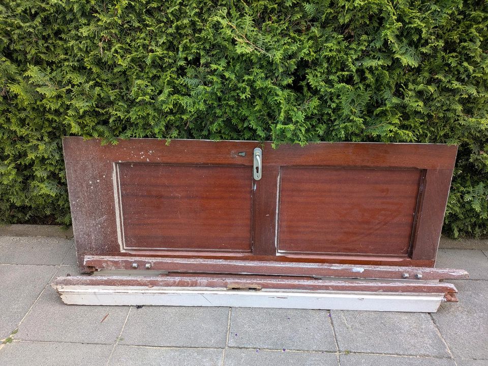 Holztür aus den 60er Jahren zu verschenken in NordrheinWestfalen