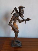 Hässliche Holz Figur Bauer Arbeiter Afrika afrikanische Kunst Brandenburg - Rathenow Vorschau