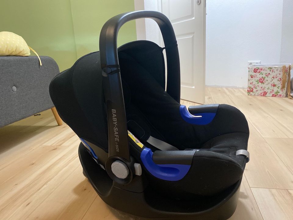 Babysafe i- Safe mit Isofix Station in Schwabstedt