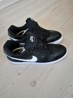 Nike Freizeitschuh Größe 45 Hessen - Roßdorf Vorschau