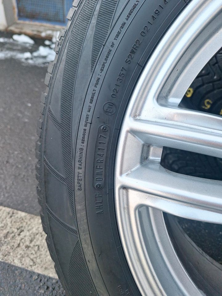 4× 215/65r17 99H Audi Q3 Winterreifen/Alufelgen in Würselen