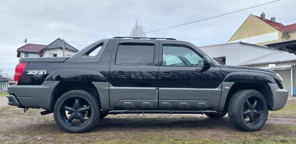 Chevrolet Avalanche V8 LED 4X4 Klappenauspuffanlage in Glauchau