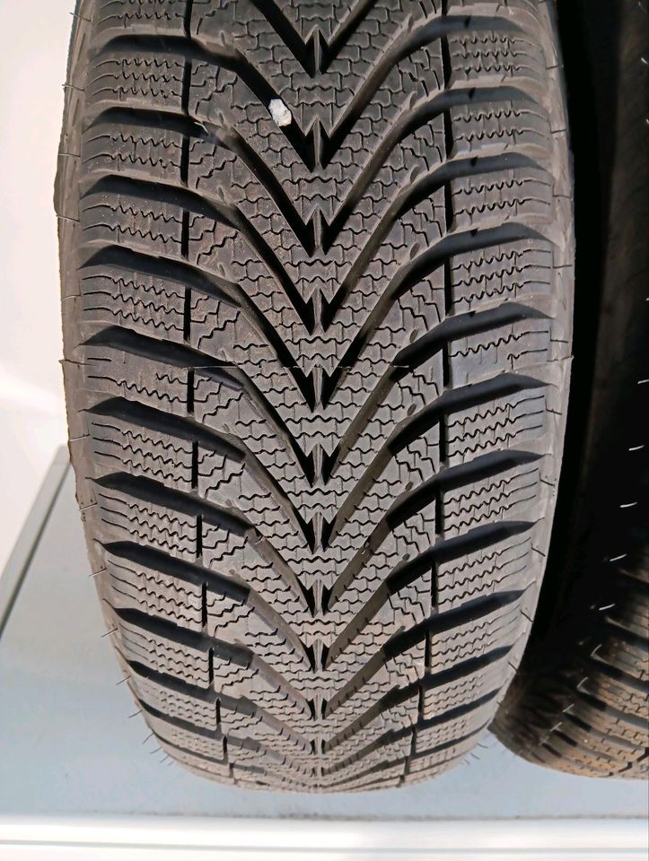 175/65R14 82T Winterreifen Vredestein Snowtrac 5 DOT22 2Stk #120 in Nagold