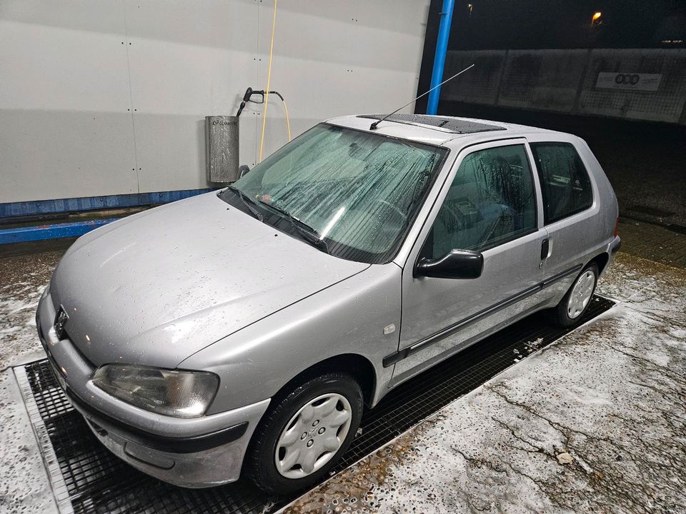 Peugeot 106 sehr gutes Fahranfänger Auto in Saarbrücken