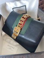 Gucci Sylvie Chain Leder Tasche Kr. München - Grünwald Vorschau