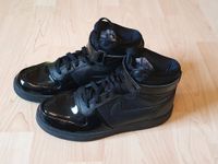 Nike 38,5 Lack Stiefel Stiefeletten Schuhe Sneaker Mid Kr. München - Neuried Kr München Vorschau