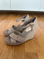 Tommy Hilfiger Sandalen Gr.39 München - Schwabing-West Vorschau