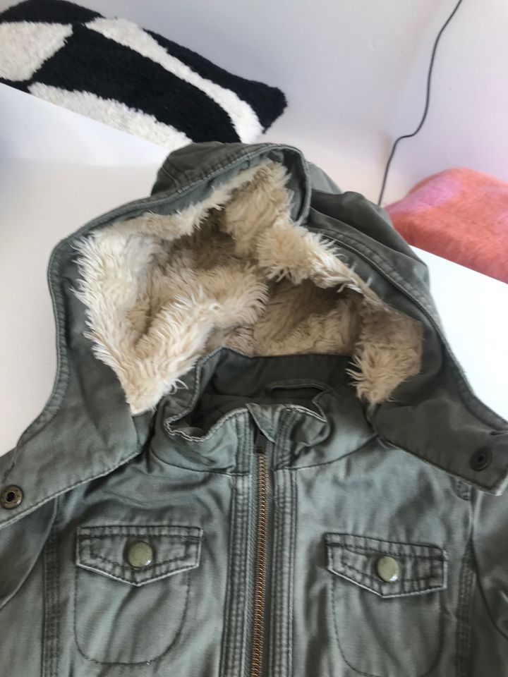 Süsse Kinderjacke Khaki Gr.98 H&M Kapuze abnehmbar Parka TOP in Hamburg