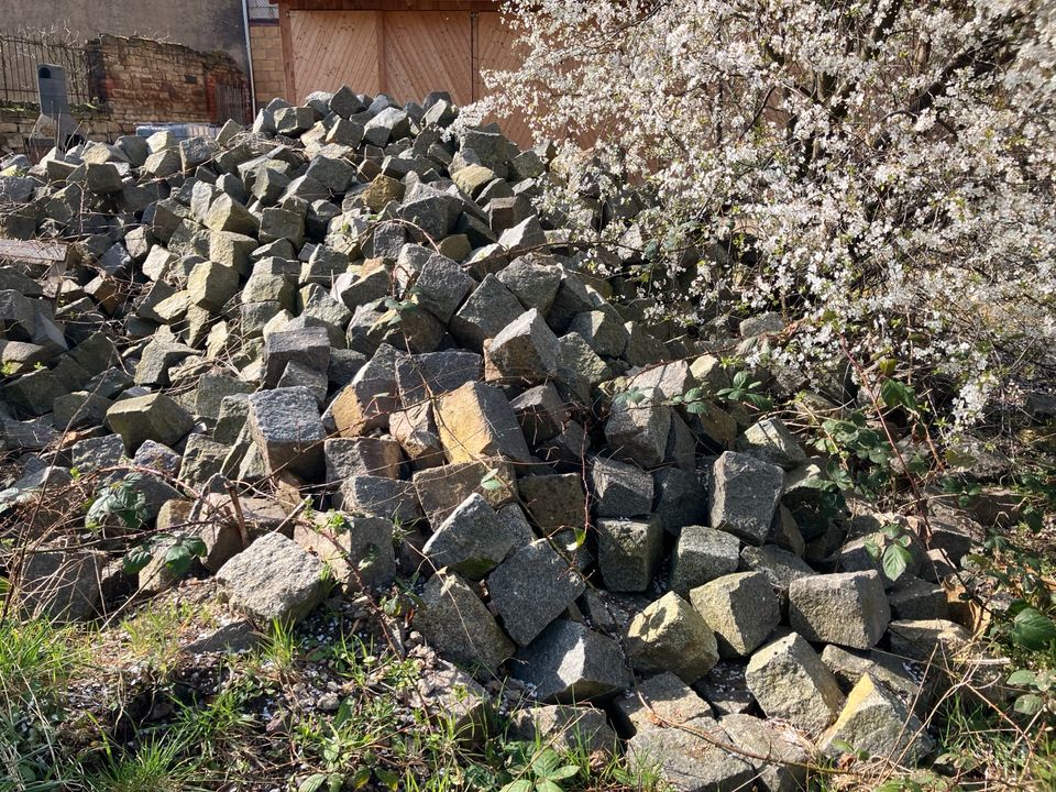 70 Pflastersteine Deko Beetumrandung verschied Größen/ Sandkasten in Schkopau