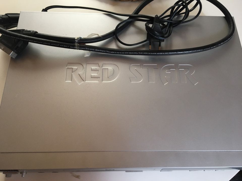 RED STAR DVD Player in Herxheim am Berg