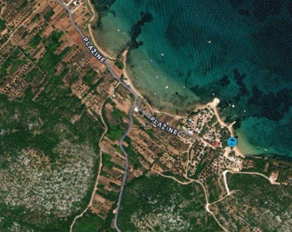 Kroatische IslandTKON: Land in der Nähe des Strandes von Sovinje in Hessisch Lichtenau