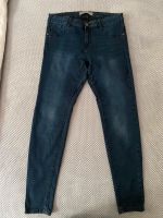 C&A Clockhouse Jegging Leg Regular Jeans Stretch Gr.46 Frankfurt am Main - Gallusviertel Vorschau