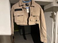 Bershka Jacke kurz Größe Xs beige Creme wie neu Nordrhein-Westfalen - Siegen Vorschau