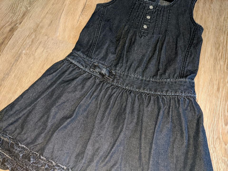 Jeans-Kleid ohne Ärmel Gr. 116 H&M Schleife Glitzer Rüschen in Oldenburg