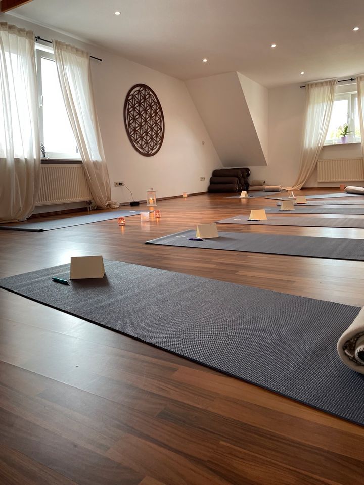 Raum zur Miete , Studio für Yoga Sport Therapie Workshops in Schmitten