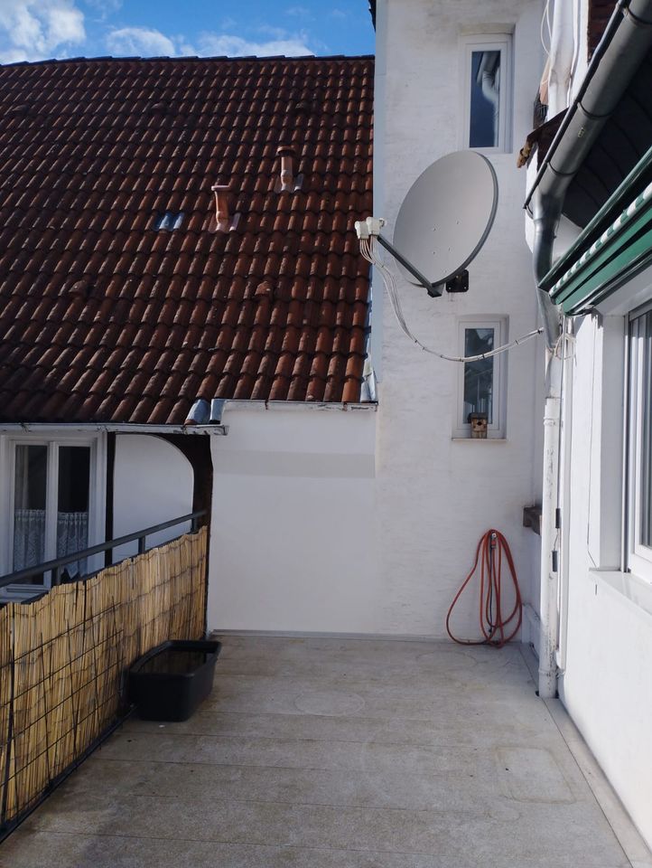Zwischenmiete Zimmer 26m²+20m² Balkon, Altstadt, 3er WG in Oberursel (Taunus)