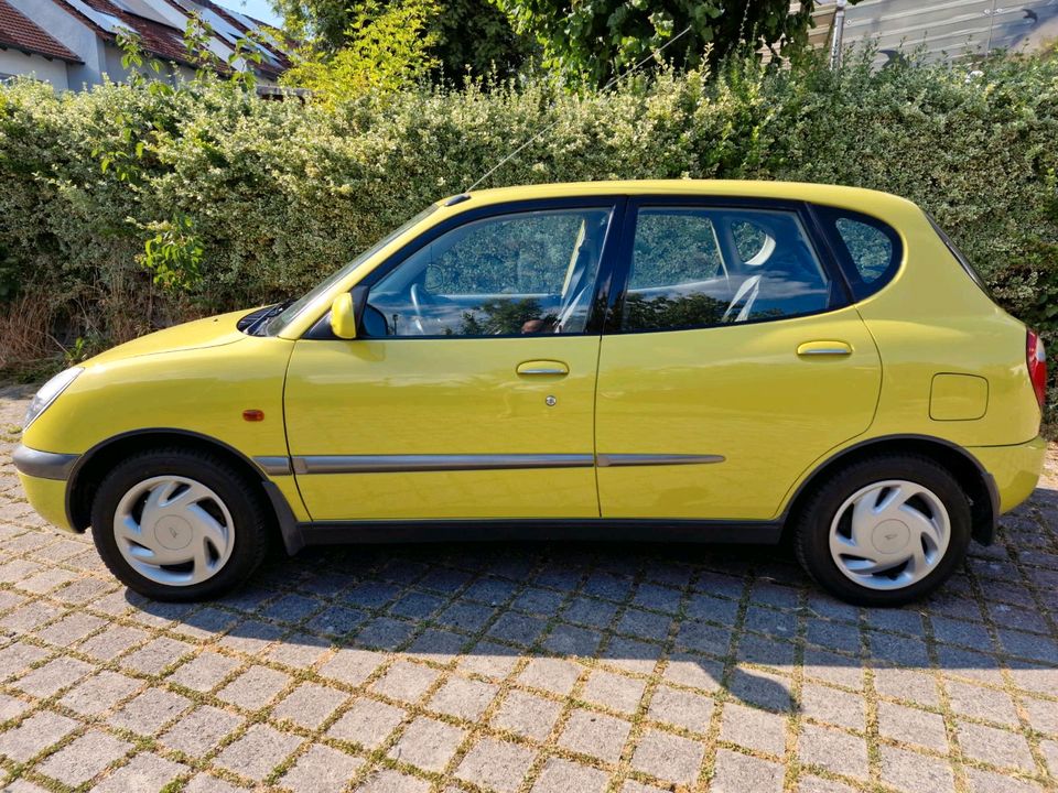 Daihatsu Sirion "außergewöhnlicher guter Zustand " in Freising