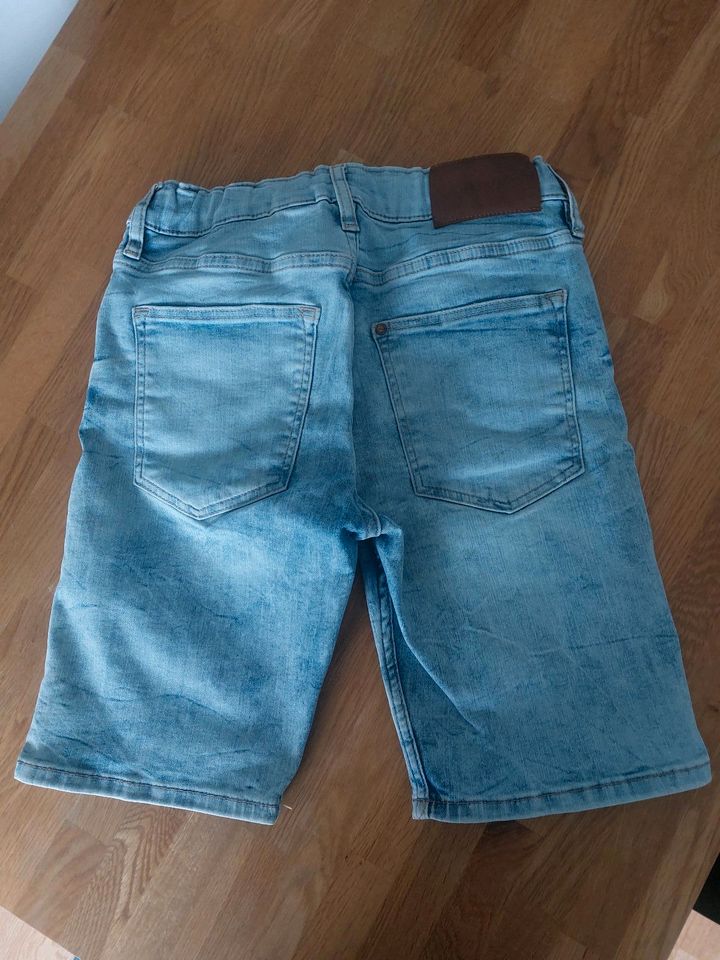 Jeans, kurz, H&M, Gr.140 in Rostock