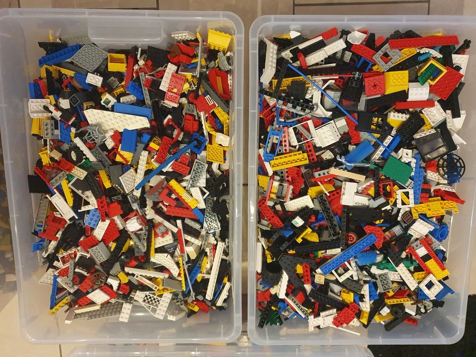 LEGO® Konvolut 1kg Steine Räder Platten SONDERSTEINE Kiloware in Hannover