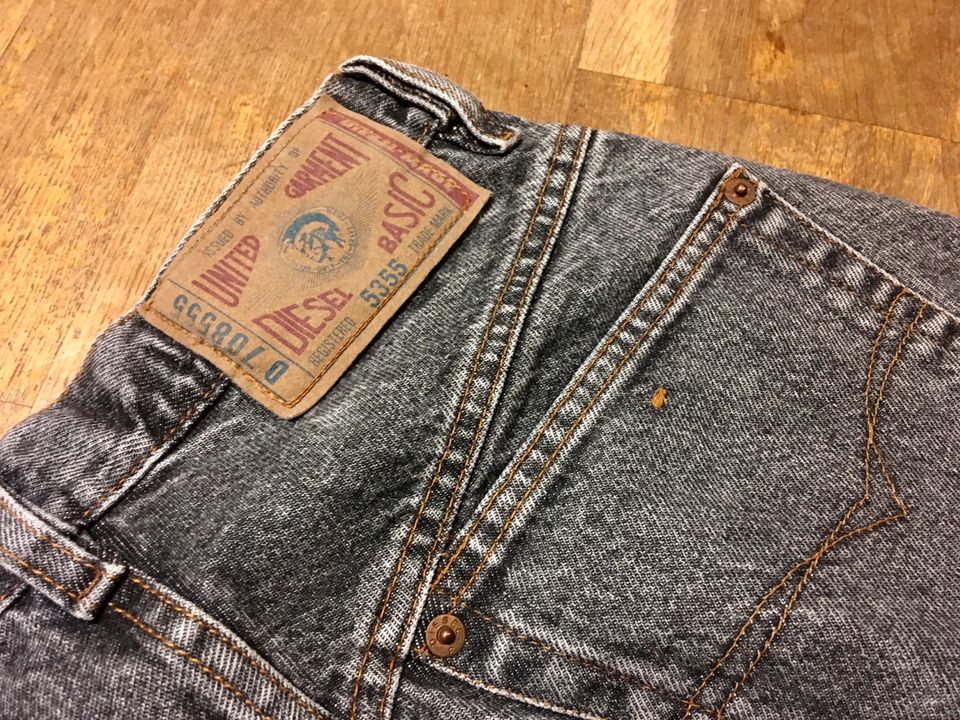 Diesel 5355 Vintage Jeans - 100% Baumwolle - W26 in Berlin