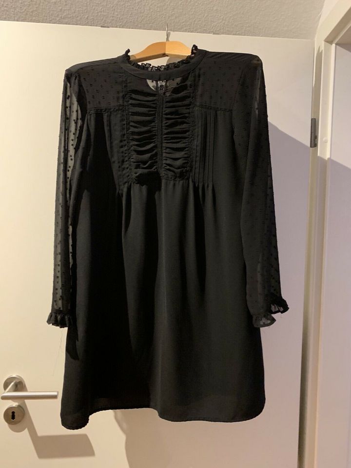 Schwarzes Zara Kleid in Mühlacker