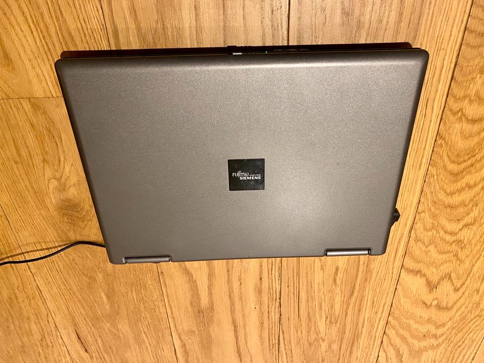 Laptop Fujitsu Esprimo mobil V5535  1.6Ghz in Dresden