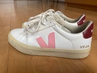 Veja Sneaker Gr. 40 Klassiker rosa weiß - fast NEU Frankfurt am Main - Dornbusch Vorschau