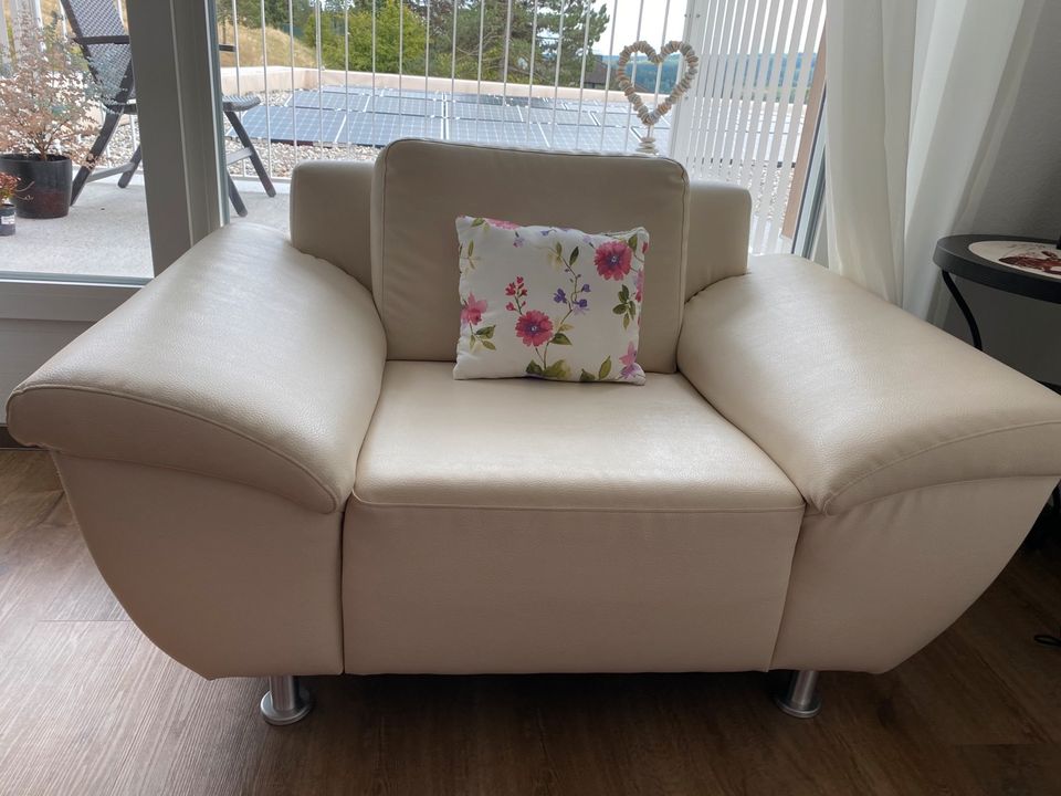 Sessel / WG Mini Couch :) beige Leder Optik in Lenzkirch