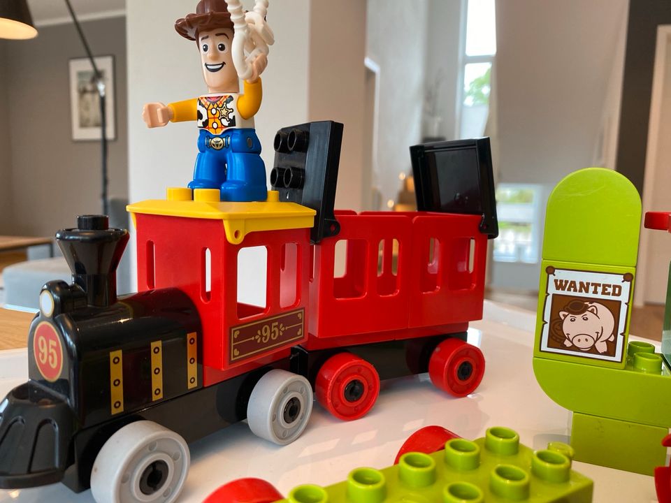 Lego Duplo Toy Story Zug mit Extras in Marquartstein
