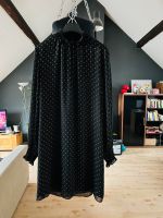 Schickes gepunktetes Kleid in Größe 44, von H&M Wandsbek - Gartenstadt Vorschau