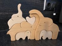 Elefantenfamilie aus Holz Geschenk Geburt Nordrhein-Westfalen - Finnentrop Vorschau