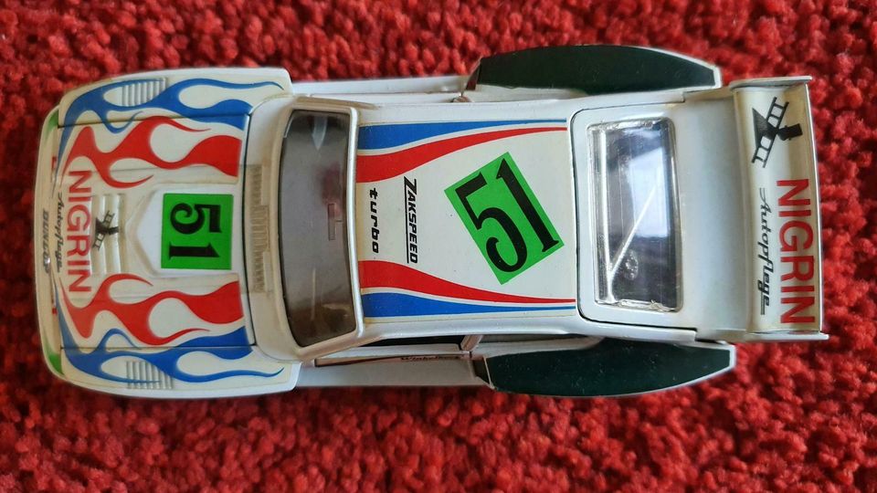 Bburago Ford Capri Gr. 5 Nigrin 1:24 in Weichs