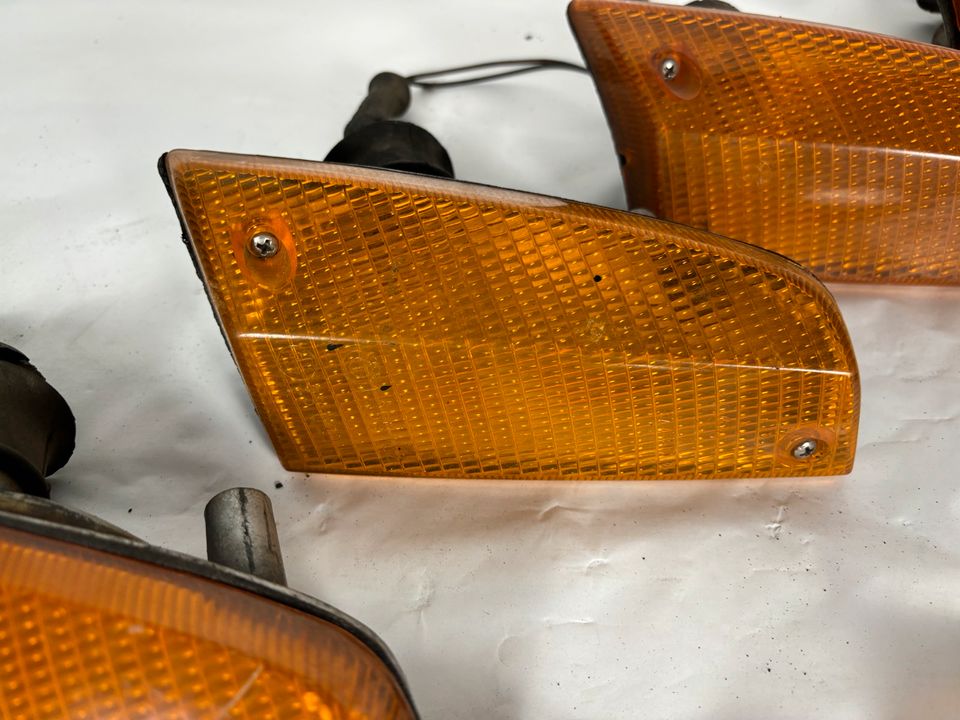 BMW E21 Seitenblinker Blinker Fahrtrichtungsanzeiger vorne orange in Schwendi